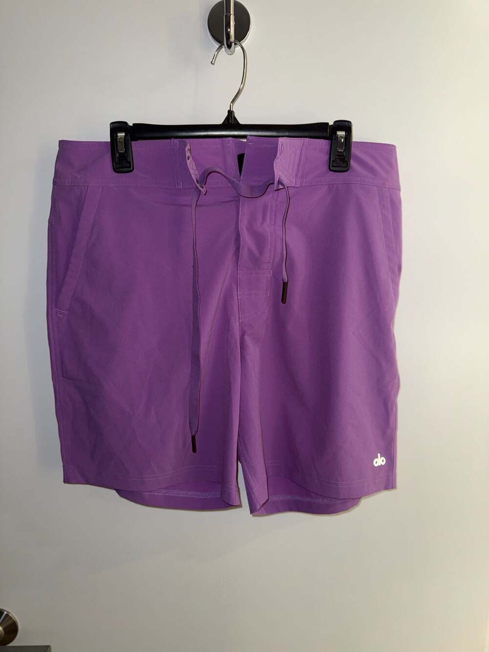 Alo Yoga Men's Purple Boardshorts Size L